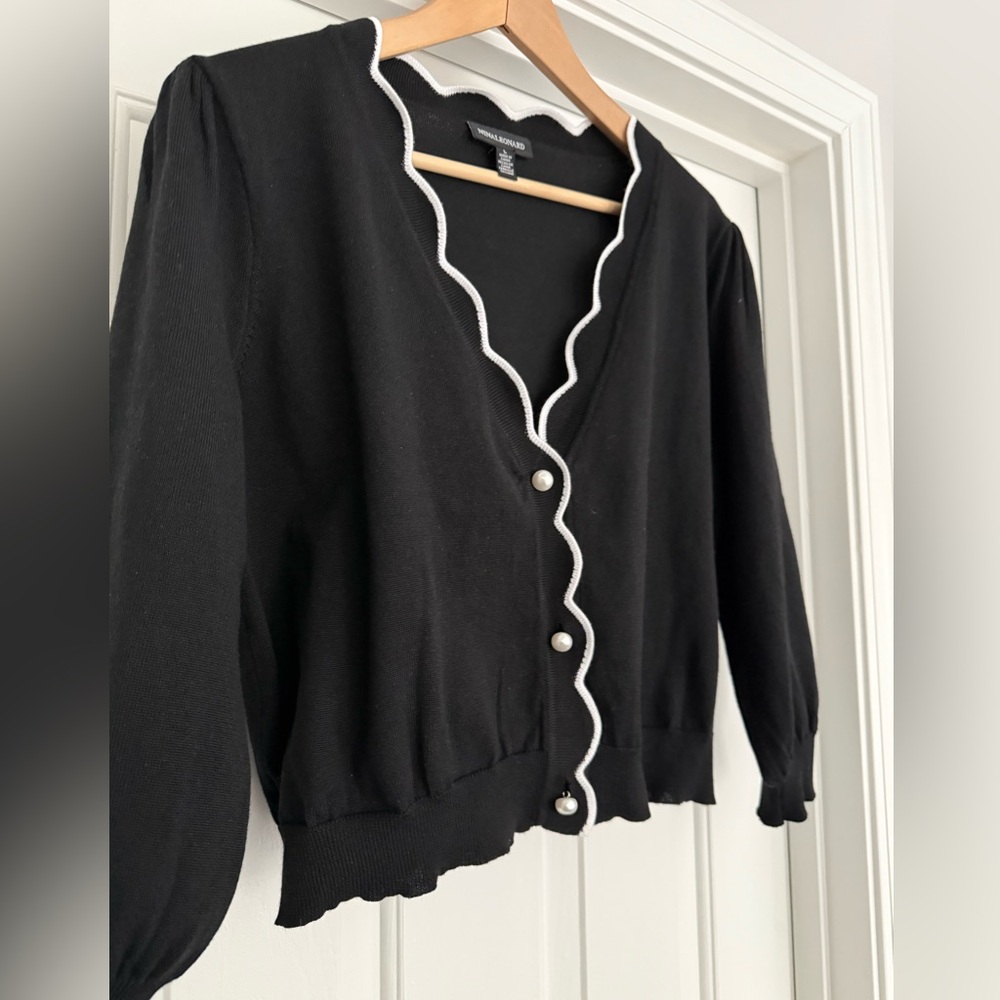 NWOT Scallop Trim Cardigan with Faux Pearls, Cap Sleeve - Picture 5 of 8